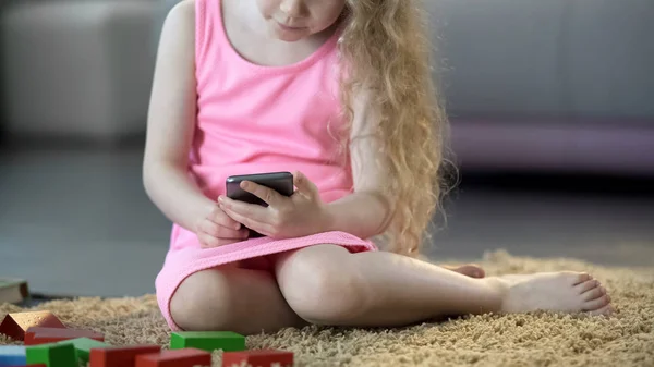 Busy Little Girl Using Mobile Gadget Playing Games Smartphone Technology — Stock Photo, Image