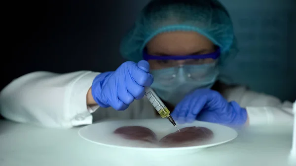 Cientista Que Toma Rins Geladeira Líquido Injetável Analisando Tecidos — Fotografia de Stock