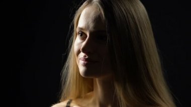 Atanmayı bekleyen kadın sıcak, kendine güvenen kadın rüya