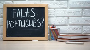Gemide Portekizce biliyor musunuz, el kutusuna Portekiz bayrağı koyarak, dil