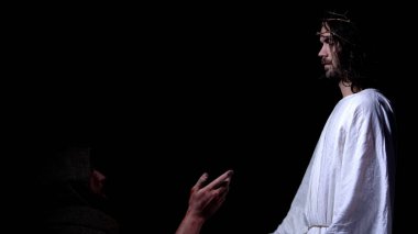 Cüppe içinde zavallı hasta adam merhamet ve nimet için dikenler taç ISA soran