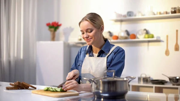 Smiling Woman Slicing Cucumber Kitchen Preparing Healthy Low Caloried Salad — Stock Photo, Image