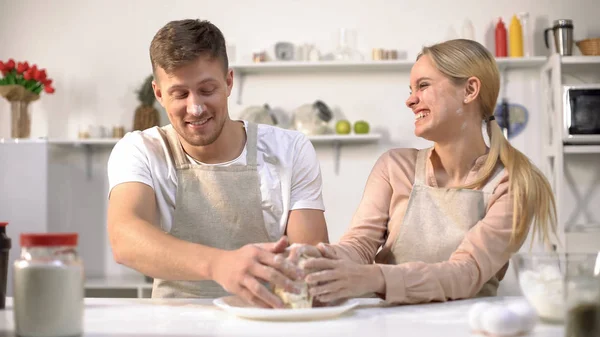 Happy Couple Clumsily Kneading Dough Spending Fun Time Together Kitchen — Stock Photo, Image