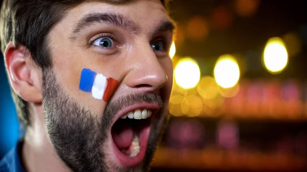 Estremamente Emozionante Fan Francese Urla Celebrando Vittoria Della Squadra Nazionale — Foto Stock