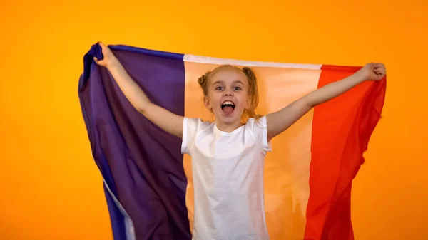 Menina Bonita Segurando Bandeira Francesa Apoiando Equipe Esportiva Nacional Futebol — Fotografia de Stock