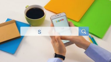 Destek kelime arama çubuğunda ofiste yazılmış, gönüllü kuruluşlar yardım