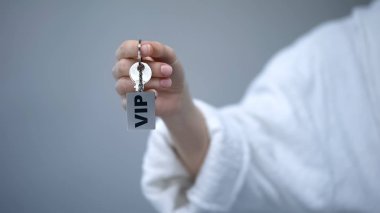Kişi el Anahtarlık üzerinde Vip yazıt, zengin müşteriler için lüks bir tatil