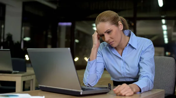 Cefalea Lavoro Notturno Ufficio Problemi Lavoro Eccessivo — Foto Stock