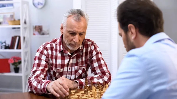 Serious Senior Male Playing Chess Opponent Complicated Competition Sport — Stock Photo, Image