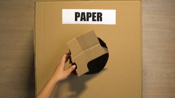 People putting paper trash in box collection cellulose waste, reusable materials — Stock Video