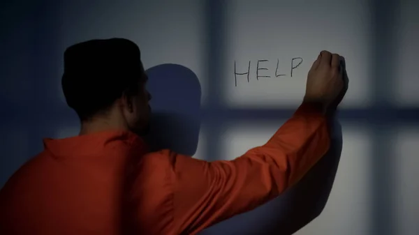 Gefangener Schreibt Hilfewort Auf Zellwand Und Ruft Hilfe Misshandlung Missbrauch — Stockfoto