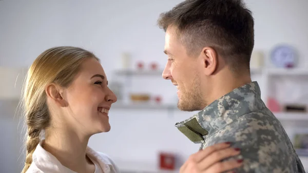 Cheerful Wife Looking Love Military Boyfriend Returning Army Love — Stock Photo, Image