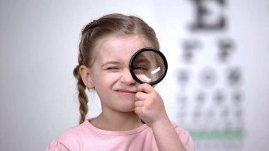 Büyüteçle görme testi, kornea tanısı, görme hastalığı