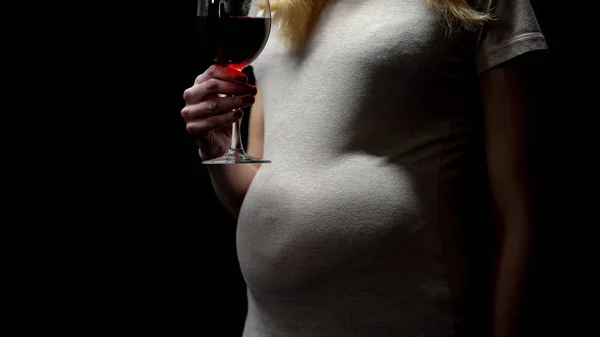 Беременная Женщина Бокалом Вина Алкогольной Зависимостью Вредной Привычкой — стоковое фото