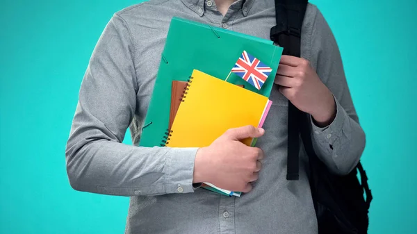 Estudante Segurando Cadernos Com Bandeira Britânica Programa Educacional Internacional — Fotografia de Stock
