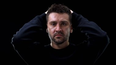 Depresif erkek duygu pişmanlık, yaldız kabul, zihinsel acı, tövbe