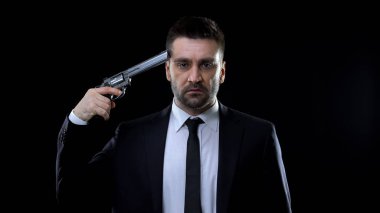 Hayal kırıklığına uğrayan işadamı intihar ederek tabancayı kendine doğrulttu, kriz