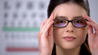 Gözlük takma, görme iyileştirme, sağlık