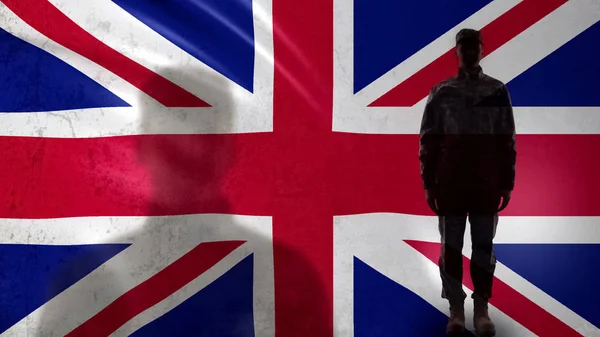 Silhueta Soldado Britânico Contra Bandeira Nacional Orgulhoso Sargento Exército — Fotografia de Stock