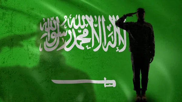 Silueta Soldado Saudita Saludando Contra Bandera Nacional Orgullo Del País — Foto de Stock