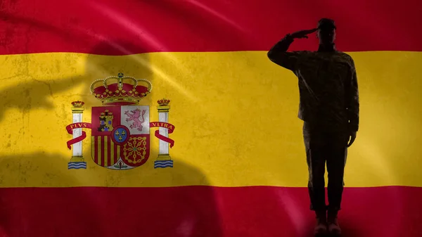 Hiszpański Żołnierz Sylwetka Pozdrawiając Przeciwko Flagi Narodowej Szacunek Wojskowy — Zdjęcie stockowe