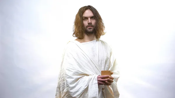 Καλός Ιησούς Κρατώντας Ξύλινο Κύπελλο Θρησκευτική Αντίληψη Για Δώσει Ποτό — Φωτογραφία Αρχείου