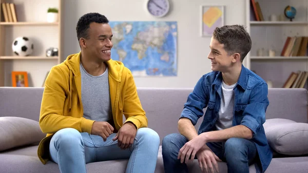 Multiethnic Teen Boys Laughing Home Hanging Out School Free Time — Stock Photo, Image