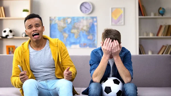 Multiracial Teenager Friends Disappointed Favorite Football Team Losing — Stock Photo, Image
