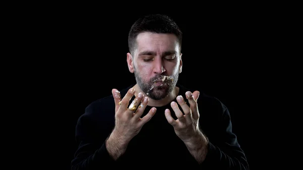 Ικανοποιημένος Άνθρωπος Κρέμα Κέικ Στα Χέρια Ψυχολογικό Πρόβλημα Διατροφική Διαταραχή — Φωτογραφία Αρχείου
