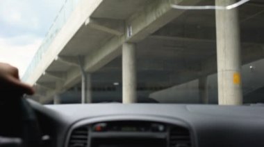 Sarhoş sürücü şehir sokak sürme, yaya yıkma riski, trafik kuralları