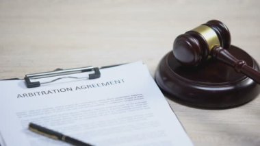 Masada Tahkim anlaşması belgesi, ses bloğunda toklak çarpıcı, uyuşmazlık