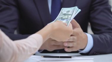 Müşteri noter dolar teklif, ceket para gizleme adam, rüşvet