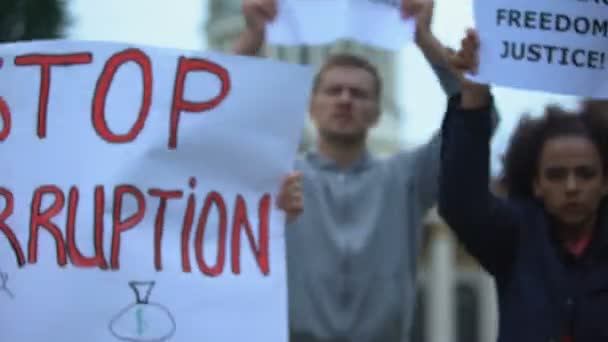Grevdeki pankartlar, çalışan haklarının korunması, çalışma koşulları — Stok video