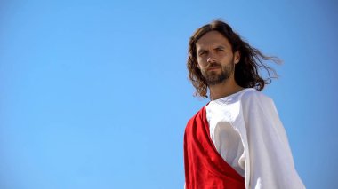 Yukarıda kamera bakarak Saint Man, dini yazıtlar için şablon