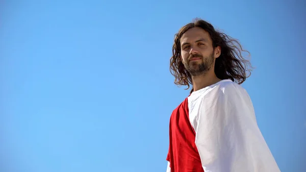 Dio Sorridendo Nella Macchina Fotografica Gioendo Giusti Cristiani Concetto Religione — Foto Stock