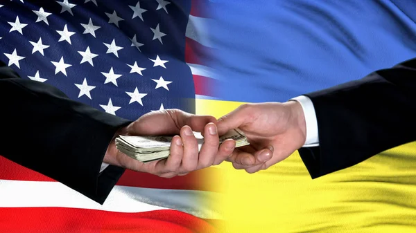 Usa Och Ukraina Tjänstemän Utbyta Pengar Flagga Bakgrund Samarbete — Stockfoto