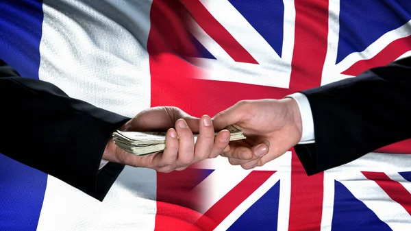 Frankrike Och Storbritannien Tjänstemän Utbyta Pengar Flagga Bakgrund Partnerskap — Stockfoto