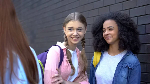 Mocking Schoolgirls Looking Passing Classmate School Bullying Gossiping — Stock Photo, Image