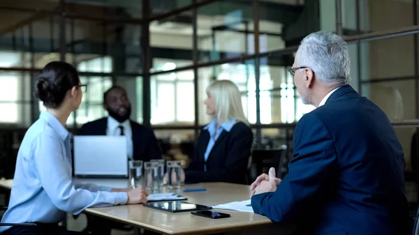 Happy Professional Office Workers Talking Room Team Briefing Good News — Stok Foto