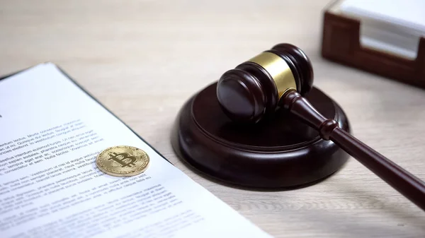 Bitcoin Document Gavel Lying Sound Block Digital Currency Regulations — Stock Photo, Image