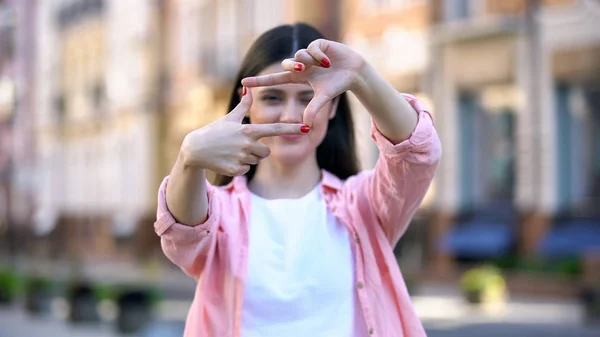 Smiling Woman Street Making Camera Frame Gesture Hands Photo Focus — Stok Foto