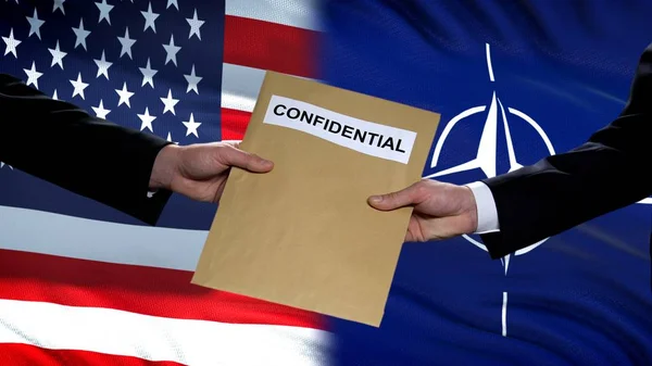 Usa Nato Officials Exchanging Confidential Envelope Flags Background — Stock Photo, Image
