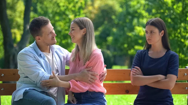 Jealous Young Woman Looking Loving Couple Sitting Park Bench Resentment — Stock Photo, Image