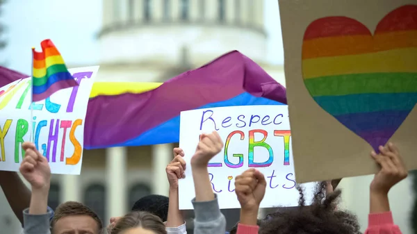 Multidão Levantando Cartazes Cantando Para Respeitar Direitos Lgbt Apoio Casamento — Fotografia de Stock