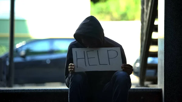 African American Teenager Holding Help Cardboard Sign Asking Alms Street — Stock Photo, Image