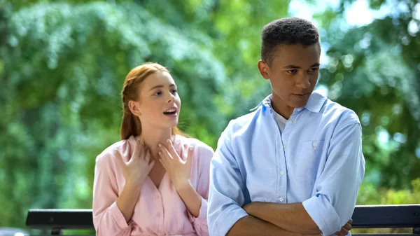 Afro Americano Teen Menino Cansado Ouvir Namoradas Reclamações Relacionamento — Fotografia de Stock