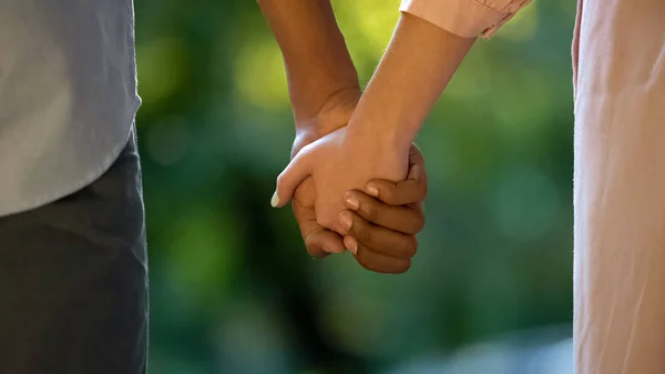 Back View Multiethnic Couple Holding Hands Park Tender Romantic Feelings — Stock Photo, Image