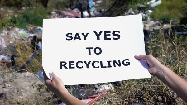Say Yes Recycling Phrase Cardboard Hands Landfill Background — Stock Photo, Image