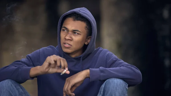 Difficult Teenage Boy Smoking Cigarette Sitting Street Lack Parental Control — Stock Photo, Image