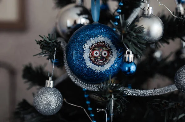 Kerstboom Speelgoed Met Eskimo Kerstboom Met Verschillende Decoraties Blauwe Zilveren — Stockfoto